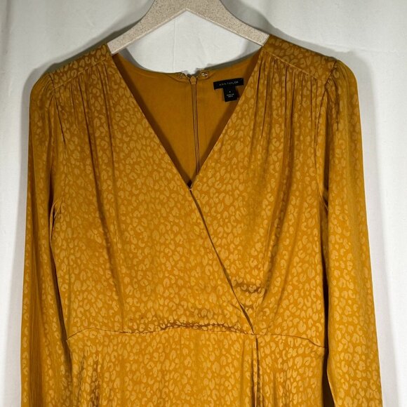Ann Taylor Cheetah Print Jacquard Faux Wrap V-neck Yellow Belted Dress Size 4 (F - Picture 2 of 12
